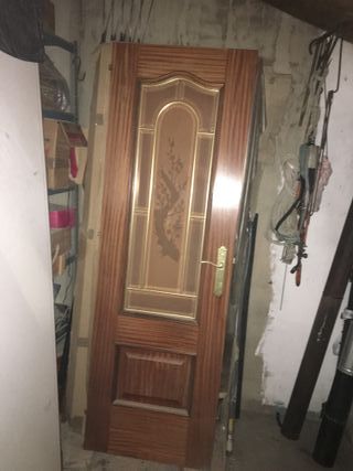 Conjunto de puertas de madera