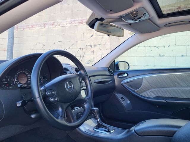 Mercedes-Benz  CLK 2005