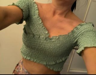 Top Pull&Bear plateado y tienda local