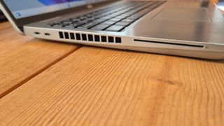 Portátil Dell Precision 3561 i7-11850H Gris