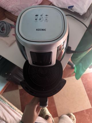 Freidora de aire negra