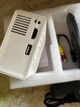 Mini Proyector Blanco