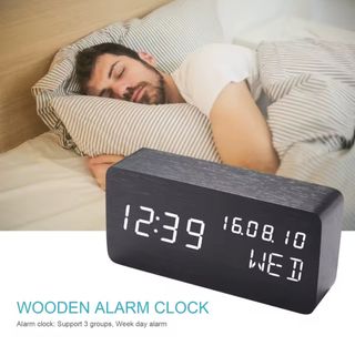 Reloj despertador digital madera
