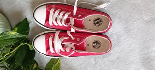 Zapatillas Converse rojas y blancas 38