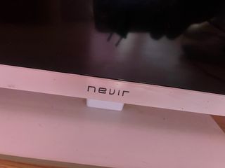Televisor Nevir Blanco roto