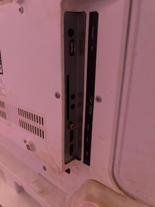 Televisor Nevir Blanco roto