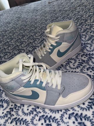 Zapatillas Jordan Gris y Turquesa