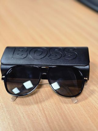 Occhiali da sole Hugo Boss neri