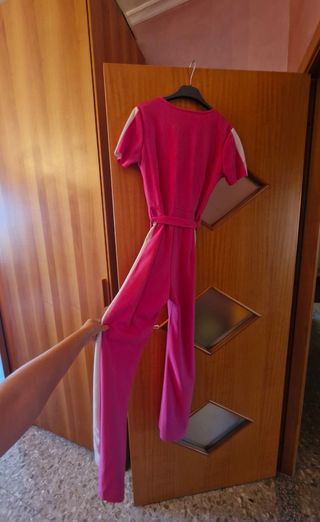Tuta pantaloni rosa con bande bianche