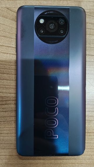 MOCKUP DI TELEFONO DA ESPOSIZIONE Xiaomi POCO X3 Pro