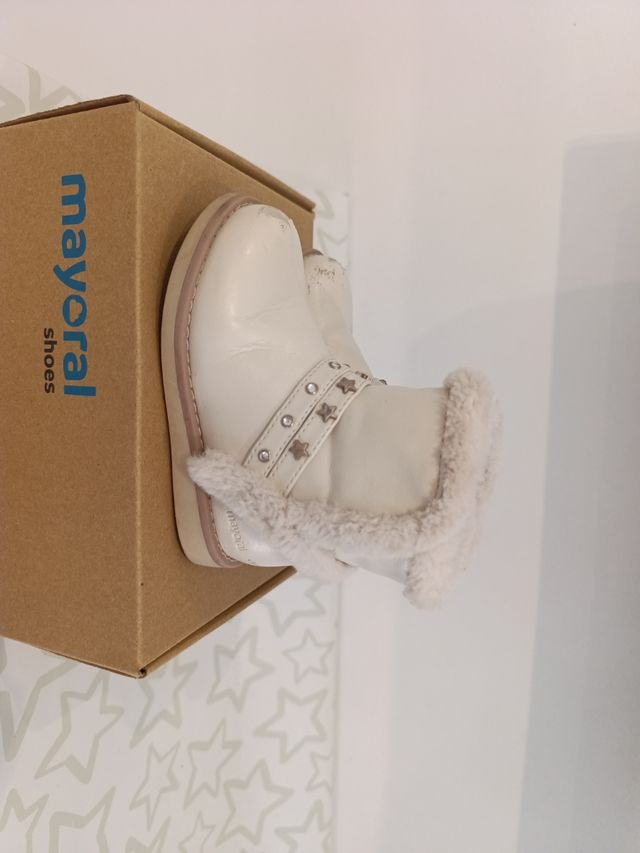 Botas Mayoral pelo bebé 22