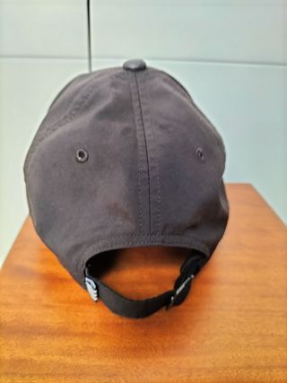 3 Gorras: 1Adidas y 2Álvaro Moreno
