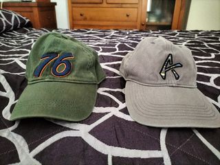 3 Gorras: 1Adidas y 2Álvaro Moreno