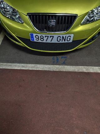 alquilo parking para coche pequeño o varias motos