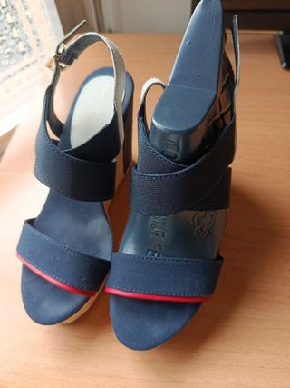 Sandalias cuña Tommy Hilfiger T.36