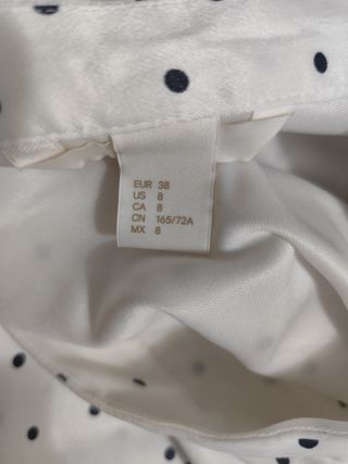 Falda H&M satén topitos