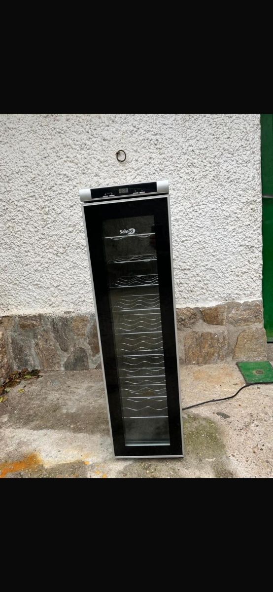 Frigorifero con 9 teglie