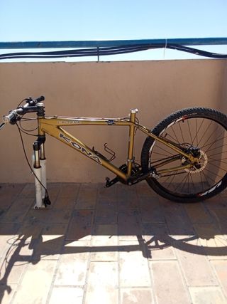 Bicicleta de Montaña Kona Caldera frenos idraulico