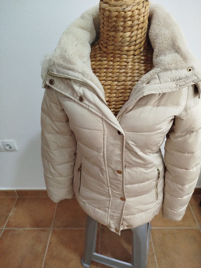 Chaqueta plumífero beige