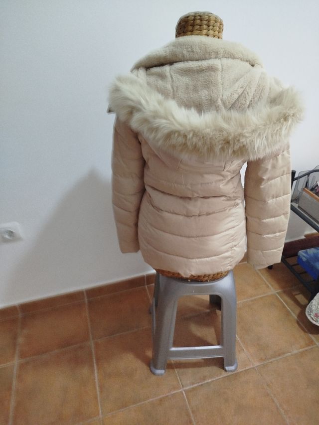 Chaqueta plumífero beige