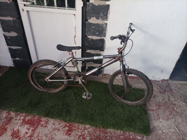 Bicicleta BMX Monty x track