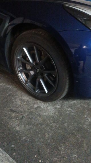  Vendo o cambio Ruedas Originales Tesla M 3 2021