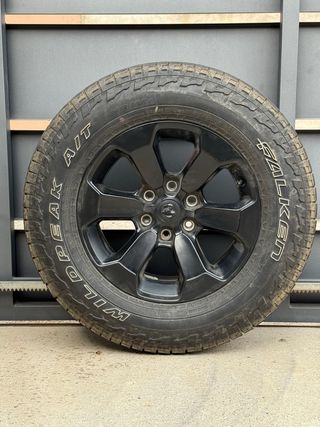 Ruedas 4x4 Falken Wildpeak A/T + Llanta 18” (4+1)