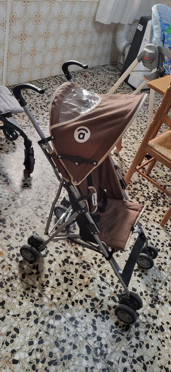 Carrito de paseo marrón