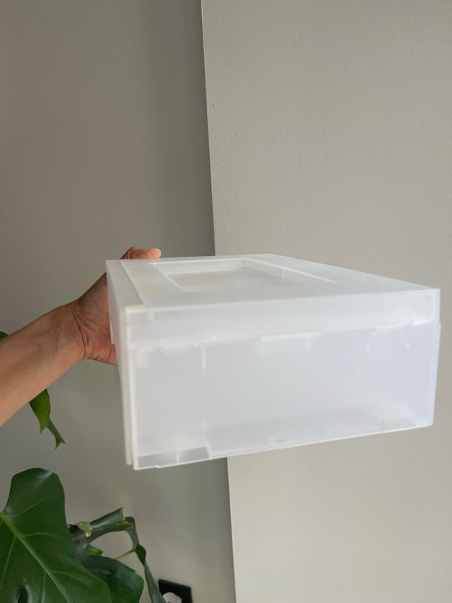 Caja de plástico transparente