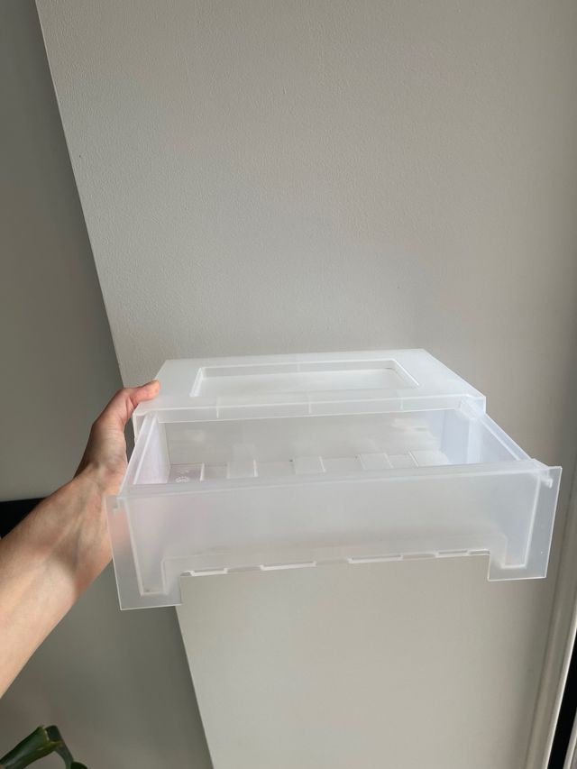 Caja de plástico transparente