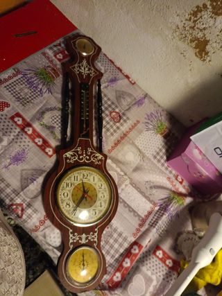 Reloj de pared decorativo