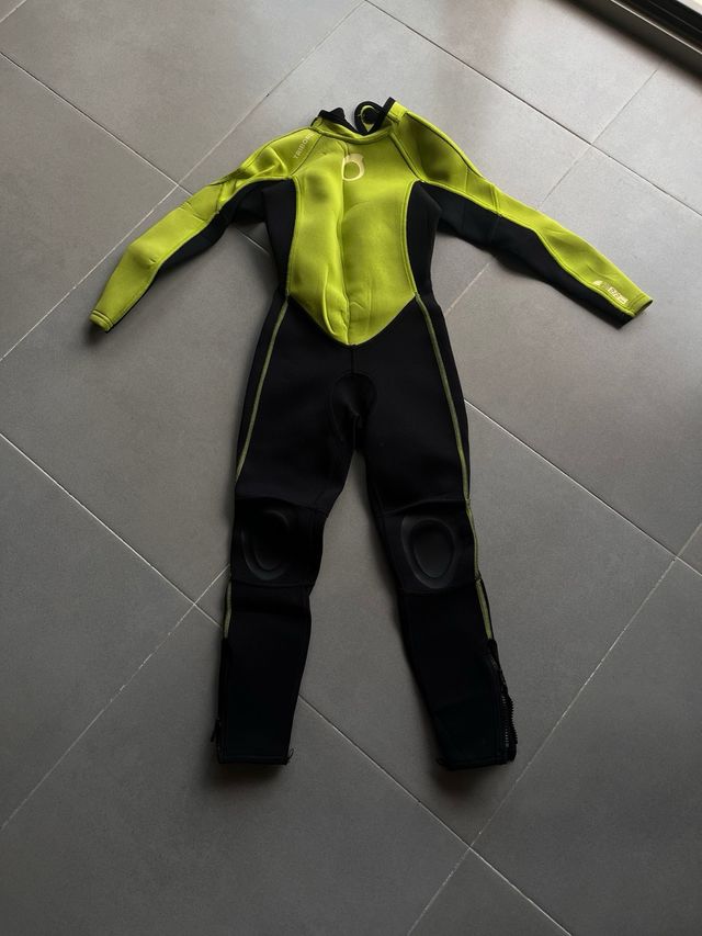 Neopreno infantil TRIBORD verde y negro (5-6 años)
