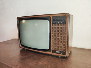 Televisor Grundig Marrón