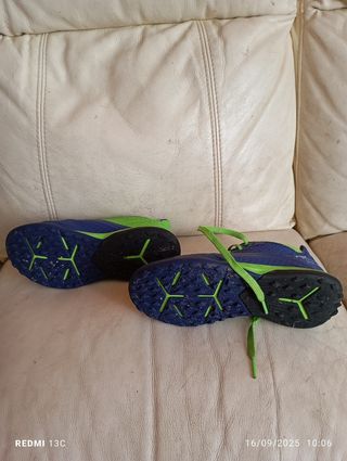 Botas de fútbol Kipsta niño multitaco T33