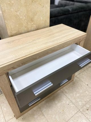COMODA CON 4 CAJONES NUEVA COLOR MADERA Y GRIS