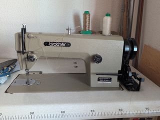 Máquina de coser Brother industrial