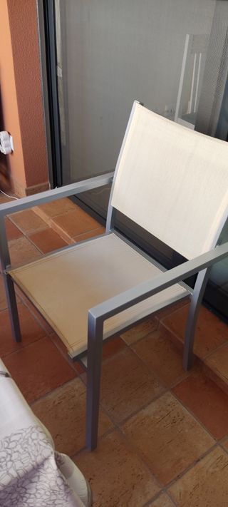 Mesa y 6 sillas de jardín cristal y metal