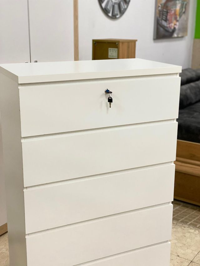 COMODA CON 5 CAJONES NUEVA EN COLOR BLANCO