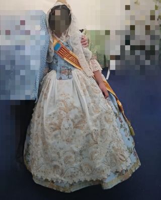 Traje de Fallera azul y blanco 
