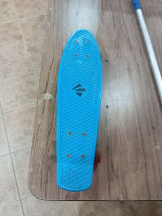 Monopatín azul para niños