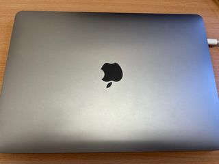 MacBook Pro 13” 2020 i5 16GB 500GB