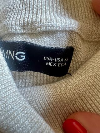 Jersey fino beige con flor