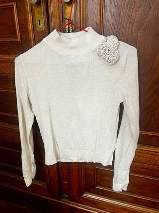 Jersey fino beige con flor