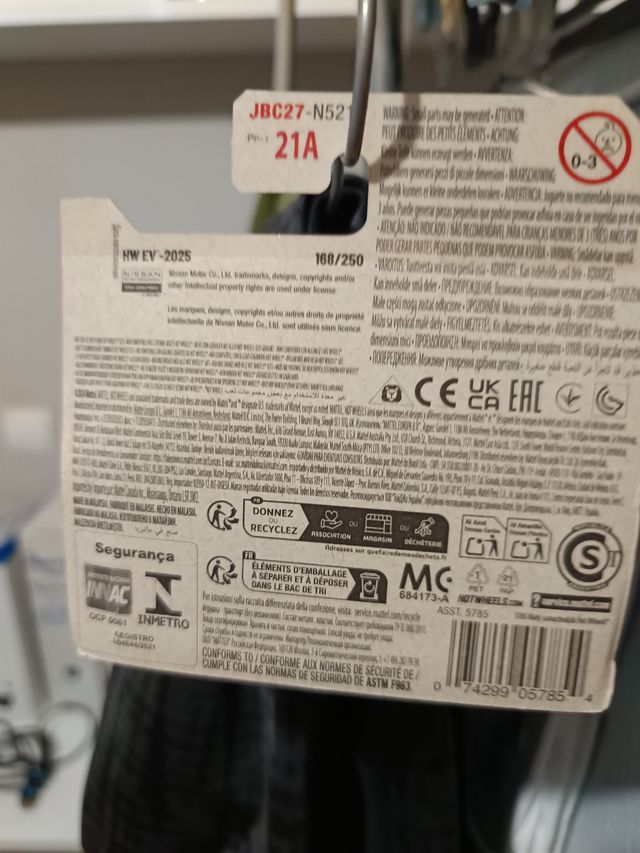 Hot Wheels Nissan Leaf Nismo RC 02