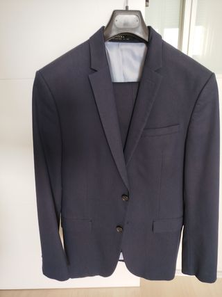 Traje Azul Marino Zara
