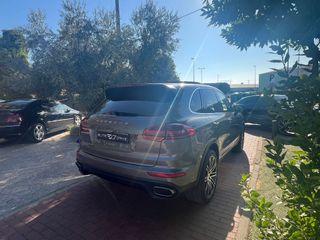 Porsche Cayenne 2015