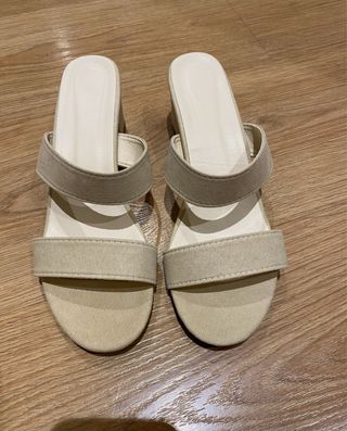 Sandalias ante Beige Tacón