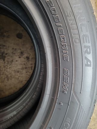 2 Neumáticos  205/60 R16 Falken 