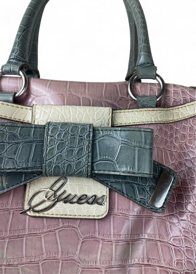 Borsa Guess rosa e grigia