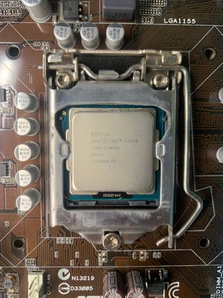 Placa Asus LGA 1155 + i7 3770 + 8 GB RAM